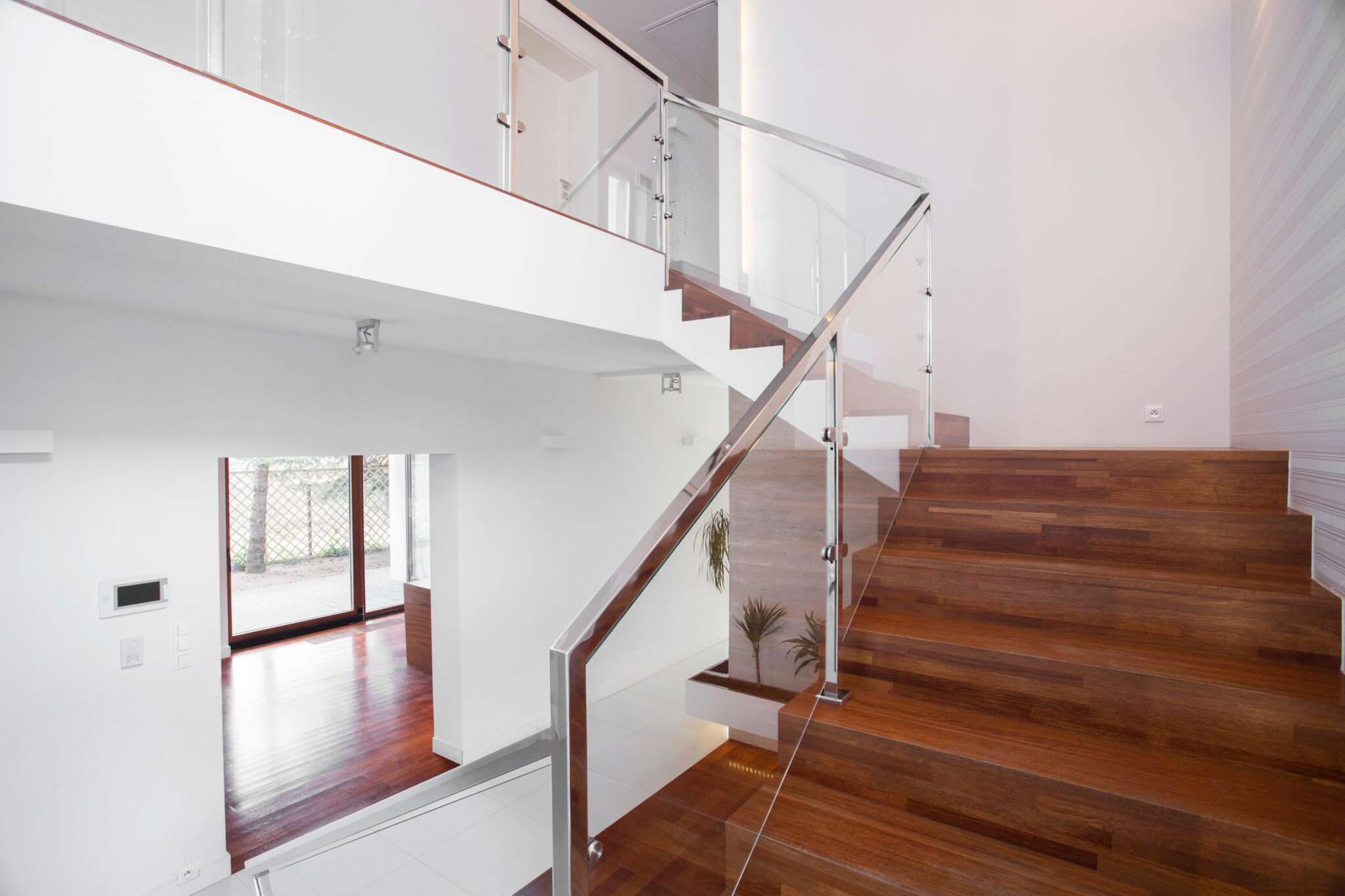 Benefits Of Residential Glass Railings